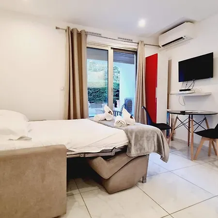 Apartament Charming With Terrace *