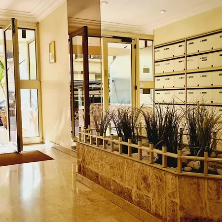 Charming With Terrace Cannes