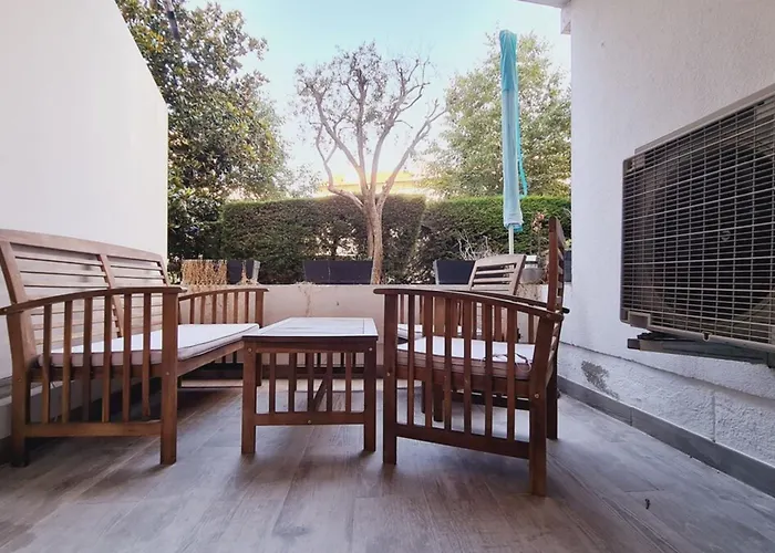 Charming With Terrace Cannes