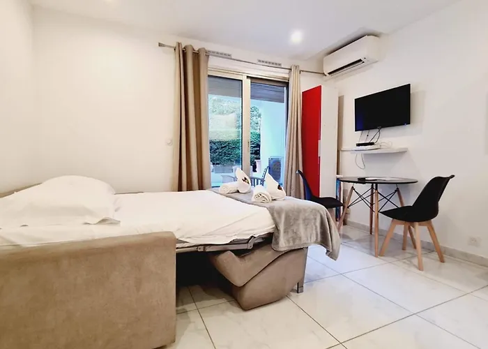 Apartament Charming With Terrace *