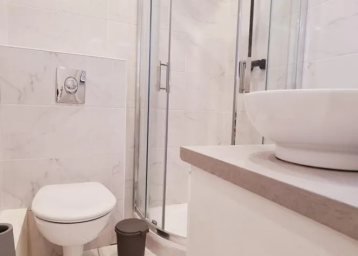 Charming With Terrace * Cannes