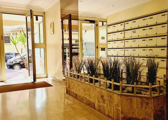 Charming With Terrace Cannes